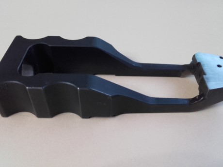 Vendo corredera/contrapeso reparada de la pistola Match Guns MG 4 del 32. Está soldada con tig, pulida 00