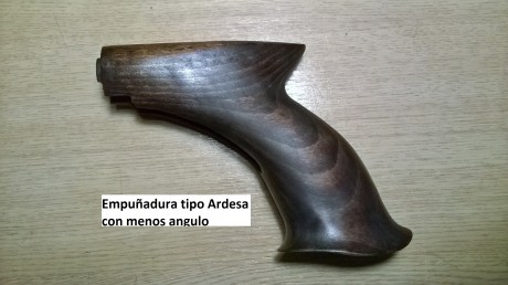 Hola amigos:
Como tenia dolores de codo usando la Underhammer Feinwerkbau, se le hizo esta empuñadura 01