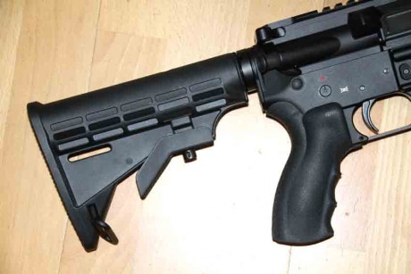 En estado impecable. Muy poco uso. Vendo AR15, calibre 222. Schmeisser alemán, tipo M4. Cañon 14,5", 12