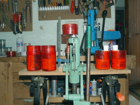 Buenos días, pongo a la venta cuatro recalibradores marca LEE, para calibres 311 - 313 - 314 -356. Los 00