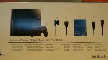 Original muy poco uso, impecable con factura de compra de hace un año, con los tres juegos que se ven. 00