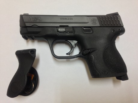 Vendo Pistola Smith&Wesson m&p Compact 9 mm. Es un arma prácticamente nueva, con unos 100 disparos. 00
