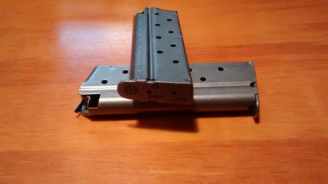 Hola a todos, haciendo limpieza me sale en el armario unas cachas hogue de goma para pistola cz75, 85 02
