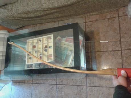 long bow en buen estado es bastante suave se regalan flechas con plumas naturales se cambia por material 00