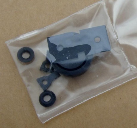 Busco los accesorios que vienen dentro de la caja de la Baikal MP-46M, en especial el juego de puntos/alzas 00