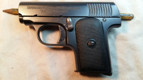 Vendo Astra 200 calibre 6,35  inutilizada por fresado en recamara y inscrita en libro de coleccionista 00
