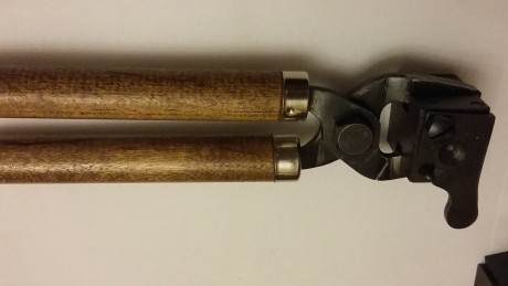 Hola, Pues eso que vendo dos turquesas LYMAN una del 440 y otra del  457 las dos son de un seno, nada 00