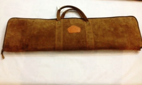 Vendo mi colección de armas completa incluido armero.

Armero: 8 armas con visor 140 x 52 x 32 cm, sin 41