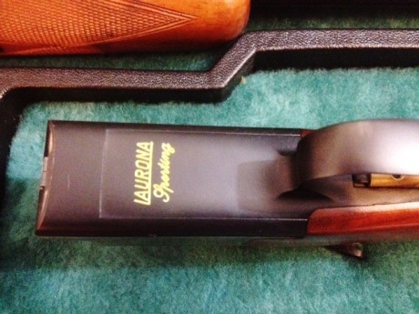 Vendo mi colección de armas completa incluido armero.

Armero: 8 armas con visor 140 x 52 x 32 cm, sin 71