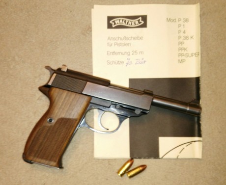   Vendo esta magnífica P38 de 1978 (Marcajes Ulm HI). Con 3 cargadores, caja original con prueba de tiro 11