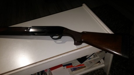 Vendo Benelli Montefeltro cal 20/76 cañón de 66cm, 5 chokes, cuñas para ajustar culata y su maletin. Precio 01