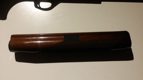 Vendo Benelli Montefeltro cal 20/76 cañón de 66cm, 5 chokes, cuñas para ajustar culata y su maletin. Precio 00