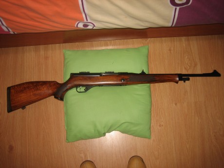 Vendo rifle Voere (Austriaco). Semiautomático, pero tiene un sistema para cambiar también a manual.30.06. 02