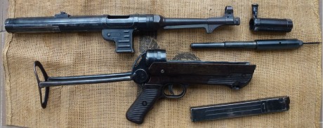Hola. Pongo en venta mi subfusil alemán "MP-40" bnz. 43, el subfusil esta inutilizado únicamente 20