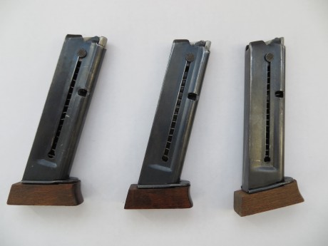 cargadores TS-22 25€ cada uno más portes.

Si se quedan con tres, regalo el de la izquierda, solo hay 01