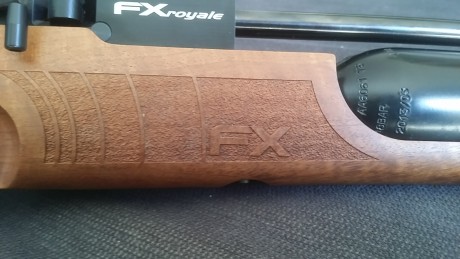 Carabina Fx Royale 400 en cal. 4'5 nogal con menos de un año. Ambidiestra, Carabina en perfecto estado, 91