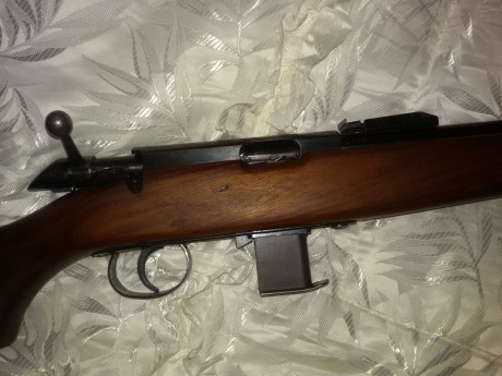 Un compañero del club vende la siguiente arma 

Carabina de cerrojo Onena del 9PB, en perfecto estado, 00