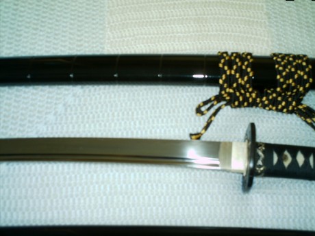 hola a todos,como no tengo mucha idea de katanas queria preguntar a los expertos sobre la calidad de las 110
