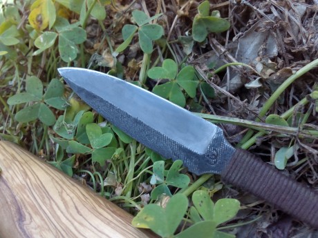 ENZO TRAPPER95- Micarta de yute o saco.
95 euros portes a cargo del comprador.Apenas uso y en estado impecable.
-------------------------------------------------------
KUNAI 00