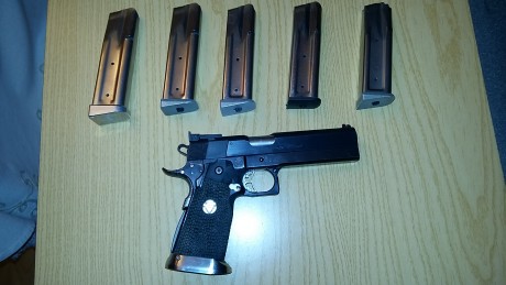 Debido a la defuncion de uno de los socios de nuestro club. Ponemos a la venta alguna de sus armas (lo 21