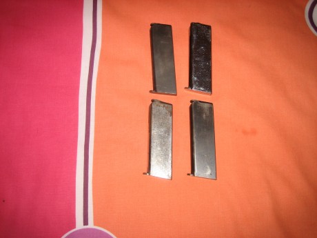 Hola vendo cargadores para Astra 3000 del 9mmC. a 35€ cada uno portes incluidos, si se compran en lote 01