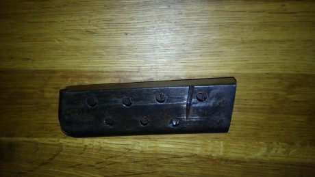 -Cargador Astra 300 no original Astra (funciona bien):20€.
-Cargador Astra constable 22lr, capacidad 10 00