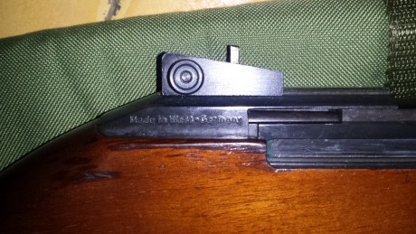VENDO CARABINA ERME WENKE CAL. 22 . GUIADA EN E
POR  200  eur. CON 2 CARGADORES 00