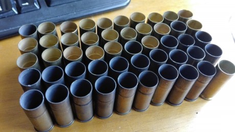 Vendo material tiro de salón calibre .45 Colt, vainas para recargar, y alguna cosilla más.

-Tiro de Salón:
70 01