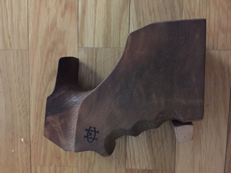 Vendo cacha original steyr lp10 talle L, en perfecto estado, 80€incluyó gastos de envío. 01