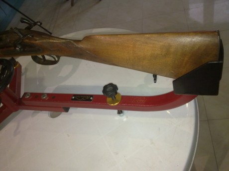 Expectacular arma muy rara, en perfecto estado de revista y funcionamiento. Cañon de 84 cm. Posible cambio 02