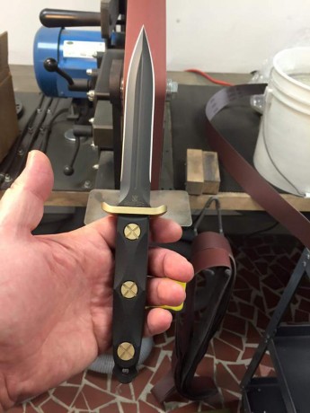 Pues después de la compra de EK - knives por parte de Ka-bar ya tienen en el mercado el nuevo Ek modelo 80