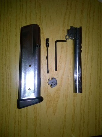 Debido a la defuncion de uno de los socios de nuestro club. Ponemos a la venta alguna de sus armas (lo 80