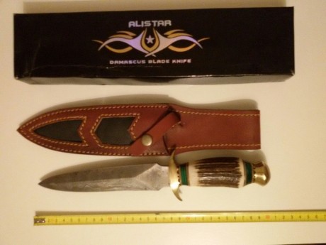 Cuchillo de acero de Damasco con funda de piel hecho a mano.
precio:40 euros
REBAJADO a 30 euros
asturvi@hotmail.com 01