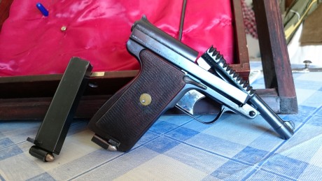 vendo pistola le francais mod. armee año 1928 nueva inutilizada , rercamara soldada ,certificado de la 02