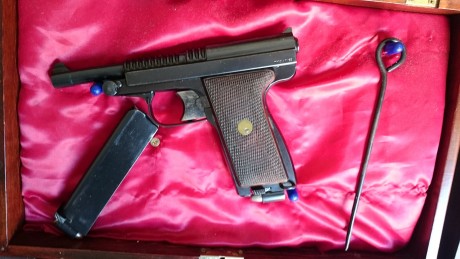 vendo pistola le francais mod. armee año 1928 nueva inutilizada , rercamara soldada ,certificado de la 00