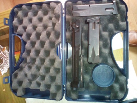 Vendo pistola Beretta F-92 cal.9mm Pb. 
Kit intercambiable Beretta F-92 cal. 22LR
Alza micrometrica LPA
Funda 02