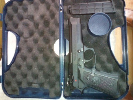 Vendo pistola Beretta F-92 cal.9mm Pb. 
Kit intercambiable Beretta F-92 cal. 22LR
Alza micrometrica LPA
Funda 00