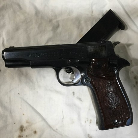 En venta STAR Super S, con cachas originales, dos cargadores. 
               Estado Excelente y GUIADA 01