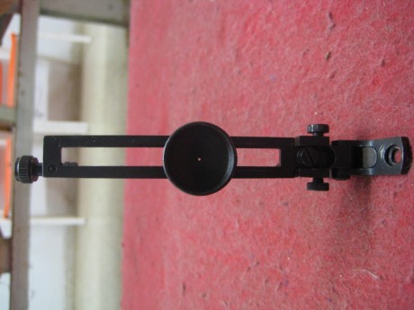 Hola, un amigo quiere vender dos diopter, para rifles de avancarga, por 50 euros por unidad, más gastos 11
