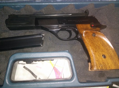 vendo astra ts-22 muy buen aspecto tanto de mecánica como de pavon, gatillo afinado a 1 kg solo tiene 01