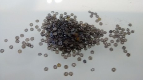 Hola:

¿Alguien sabria decirme qué pólvora es?

La saqué de un cartucho del 44/40 marca Imperial.

Un 00