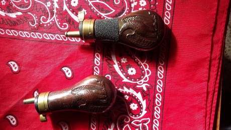 Hola, Vendo dos polvoreras Baby de Pedersoli, 20€ cada una si la entrega es en mano, 5€ mas si se envia.
Saludos 00