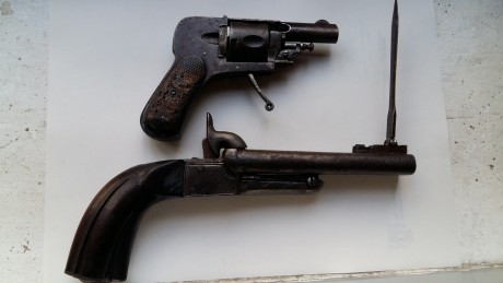 Vendo para Libro de Coleccionista estas dos piezas muy antiguas, las dos 225e + portes si es fuera de 00