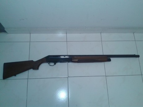 Se vende repetidora benelli 121 sl, super ligera.Cañon de 61 cm y 3 ***.
Tiene cubre roscas y 3 choques 02