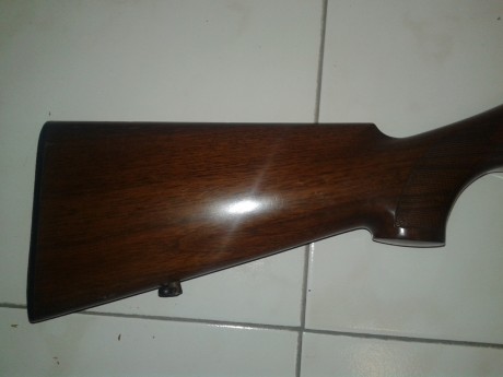 Se vende repetidora benelli 121 sl, super ligera.Cañon de 61 cm y 3 ***.
Tiene cubre roscas y 3 choques 01