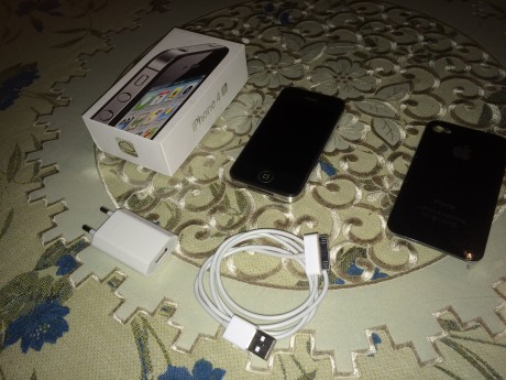iPhone 4s de 16 GB libre.
Tiene pocas marcas de uso, siempre ha estado con funda.
No está bloqueado por 02