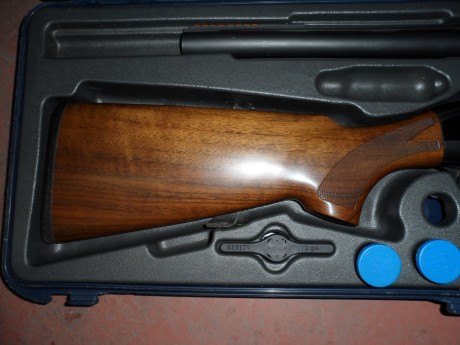 , beretta urika , en muy buen estado con sus polichoques, maletin, cañon sporting, no esta muy usada pues 02