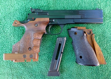 Vendo esta robusta Beretta 89 Gold Standard del 22lr de acero por todos los sitios menos por las cachas.
Gatillo 01
