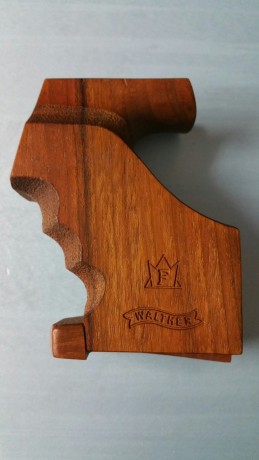 Cambio cacha de Walther Gsp Expert M (la mia) por talla L o Xl. 02
