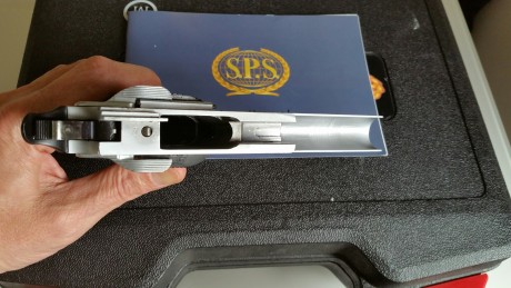 Vendo SPS Falcon en cal 9 y 45. El arma esta guiada en F, se encuentra en Vigo para probar sin ningun 00